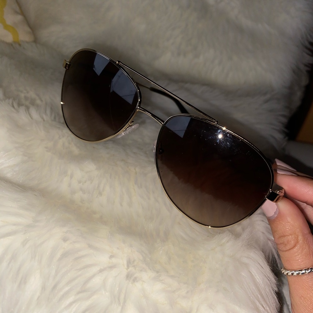 Authentic Prada Aviators - Picture 5 of 8
